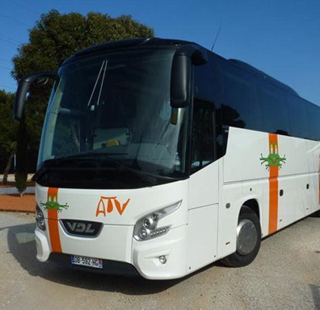 Des cars pour un transport sur mesure Des cars pour un transport sur mesure